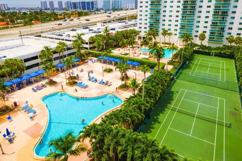 19370 Collins Ave # 622, Sunny Isles Beach FL 33160 — 17
