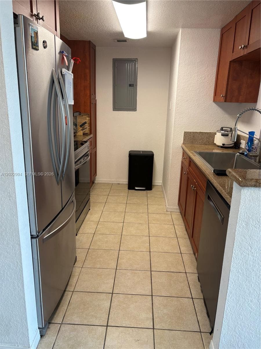 36 NW 6th Ave # 802, Miami FL 33128 — 3