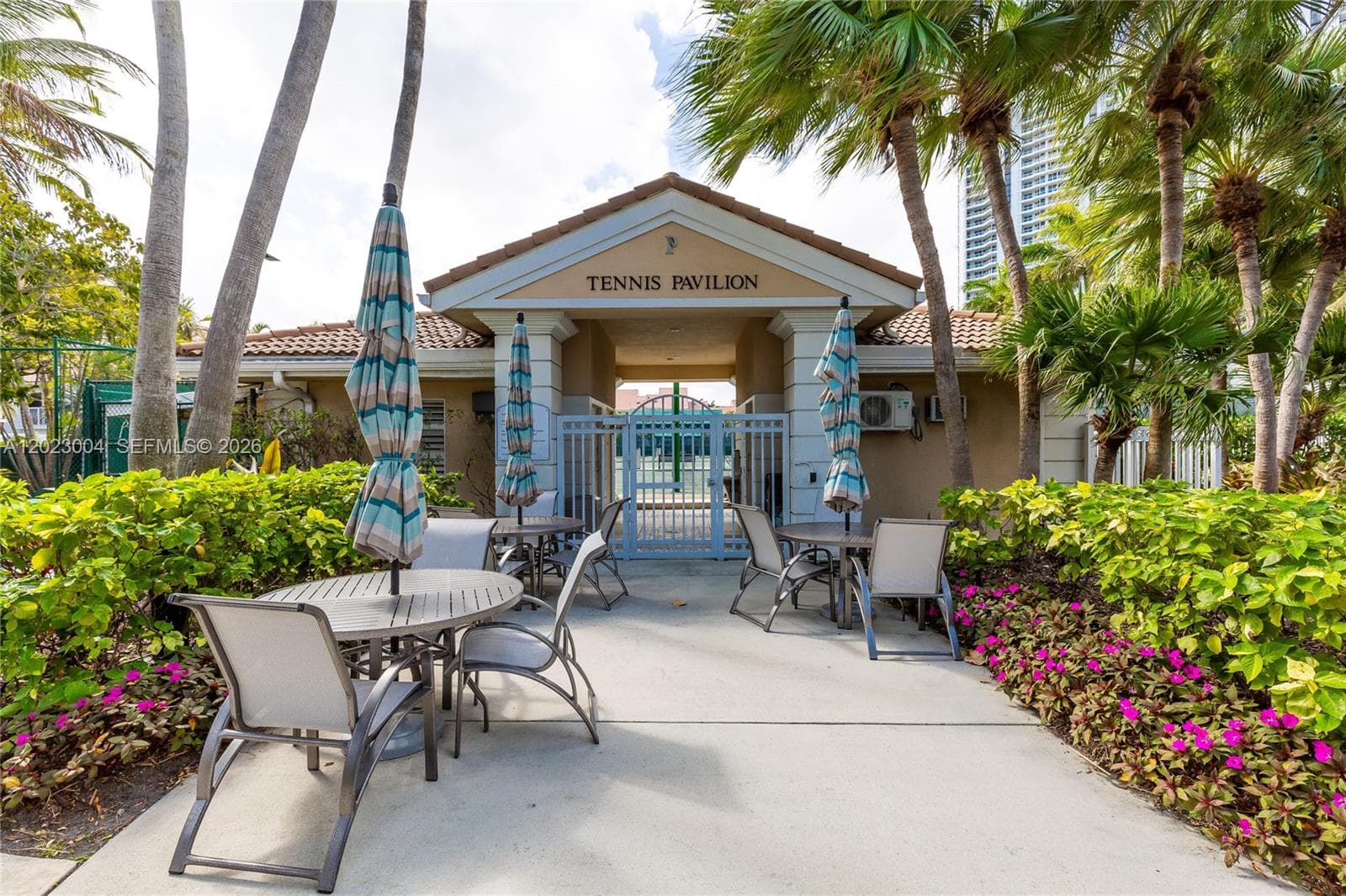 21055 Yacht Club Dr # 2704, Aventura FL 33180 — 52
