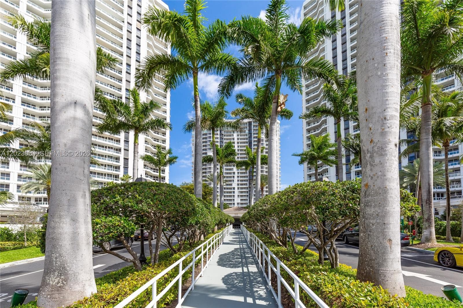 21055 Yacht Club Dr # 2704, Aventura FL 33180 — 39