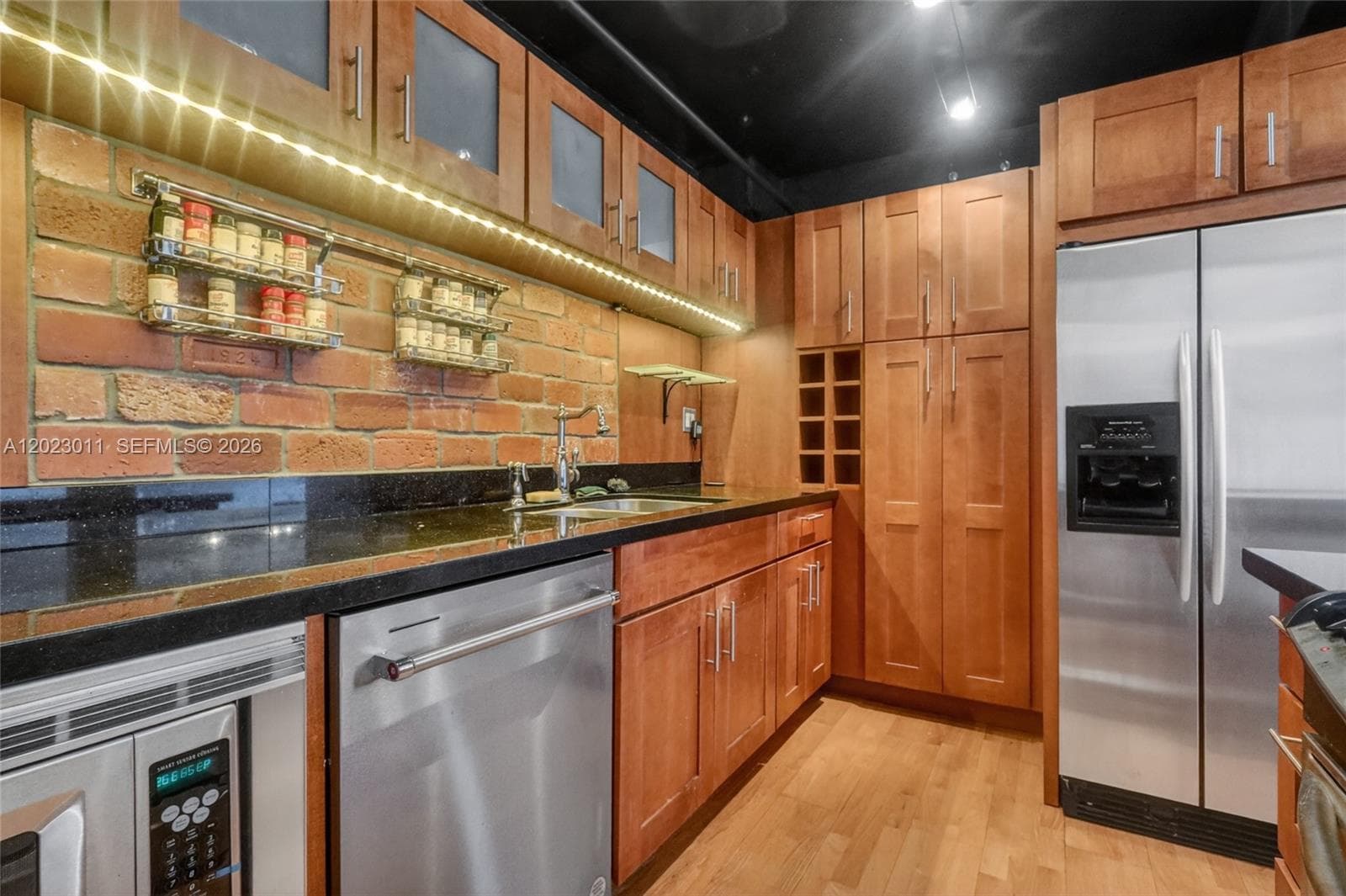 2000 Towerside Ter # 709, Miami FL 33138 — 6