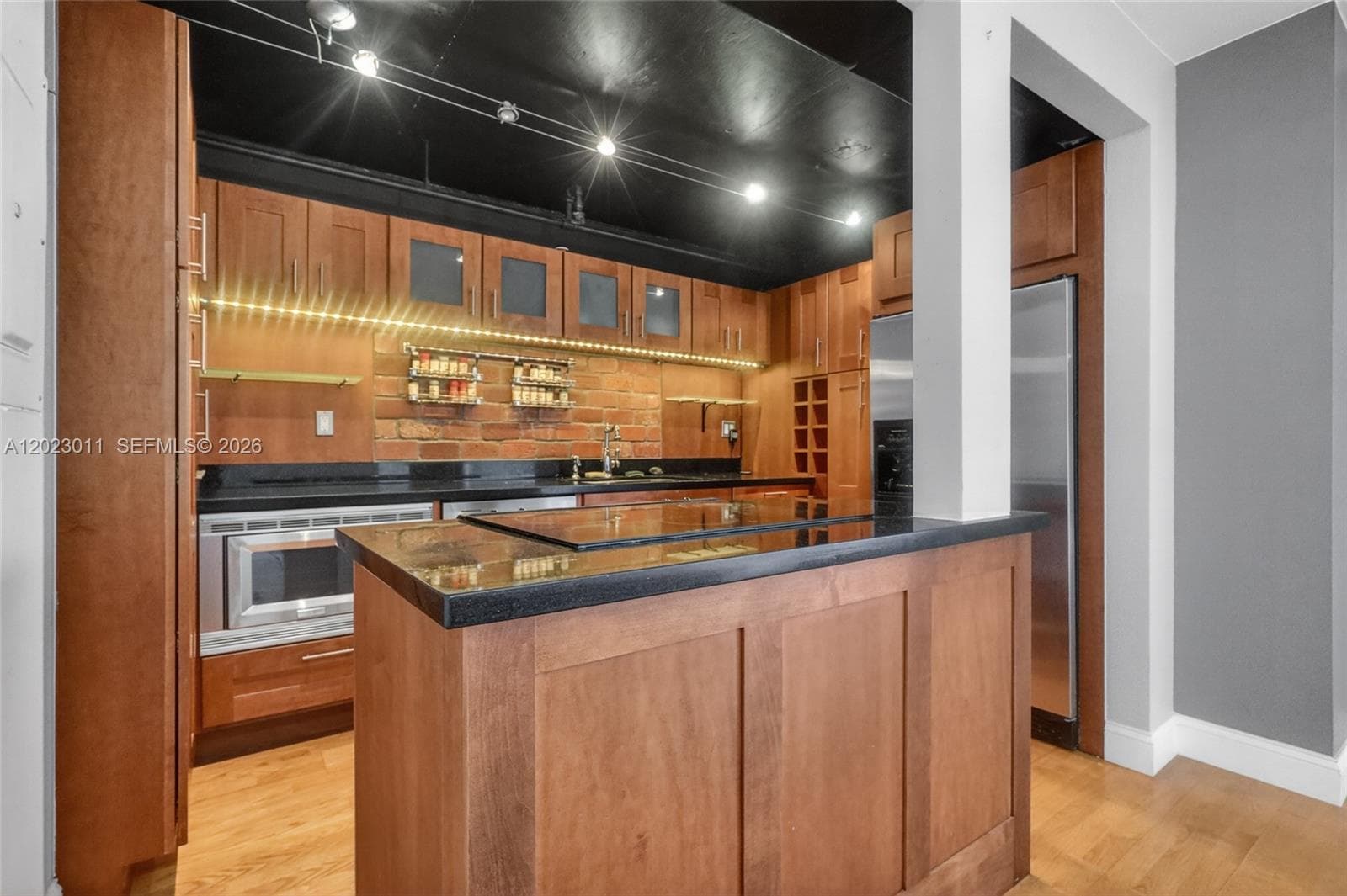 2000 Towerside Ter # 709, Miami FL 33138 — 5