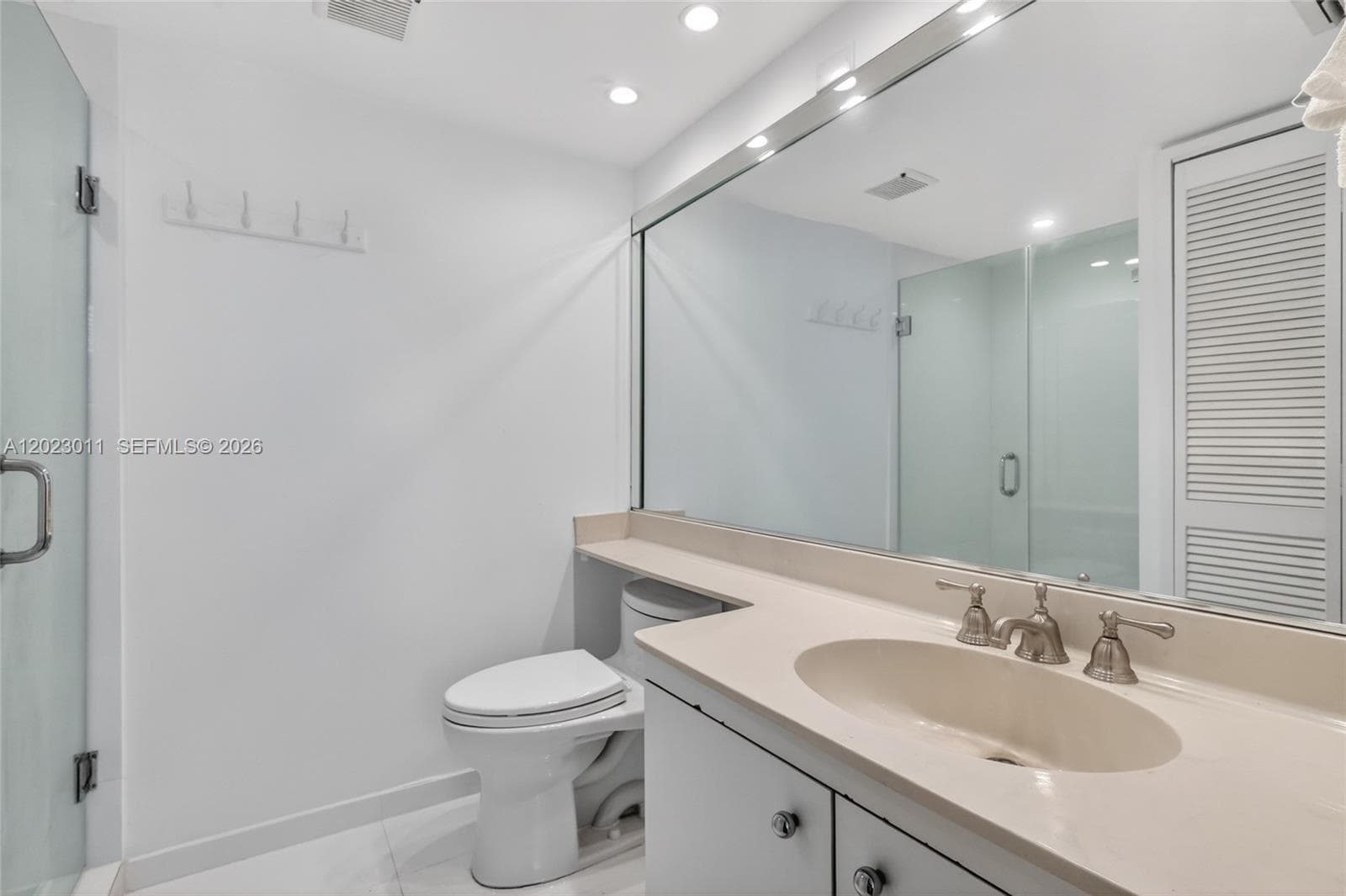 2000 Towerside Ter # 709, Miami FL 33138 — 15