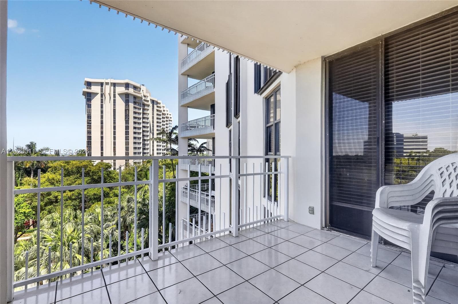 2000 Towerside Ter # 709, Miami FL 33138 — 19