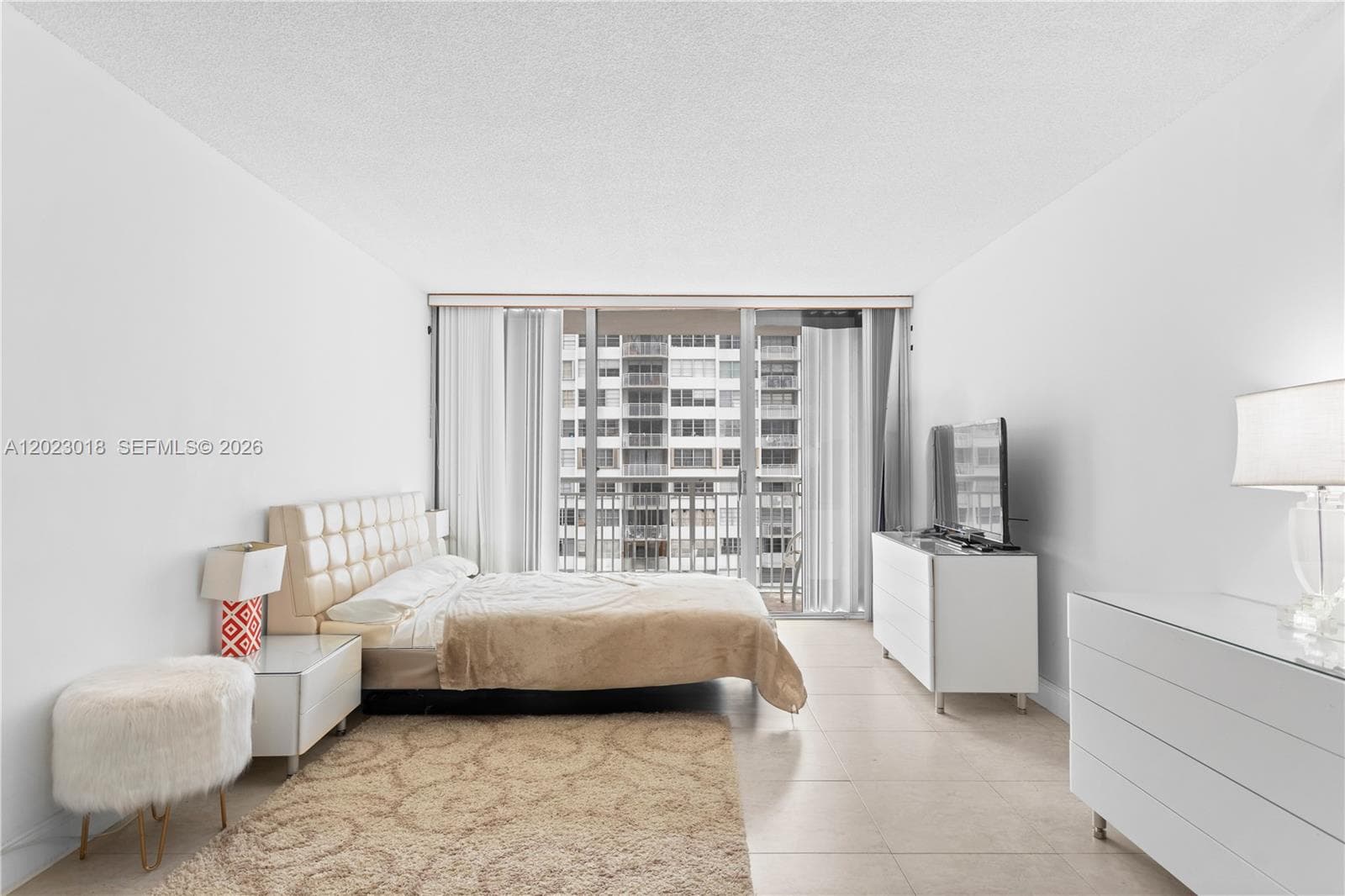 18051 Biscayne Blvd # 1105, Aventura FL 33160 — 4