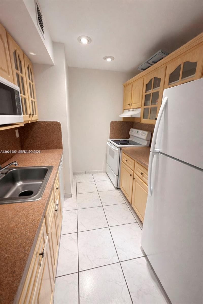 16508 NE 26th Ave # 303, North Miami Beach FL 33160 — 13