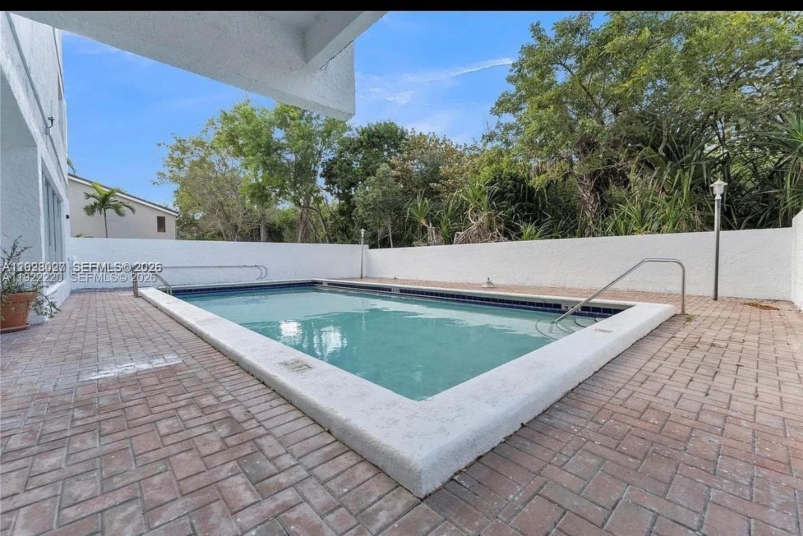 16508 NE 26th Ave # 303, North Miami Beach FL 33160 — 15