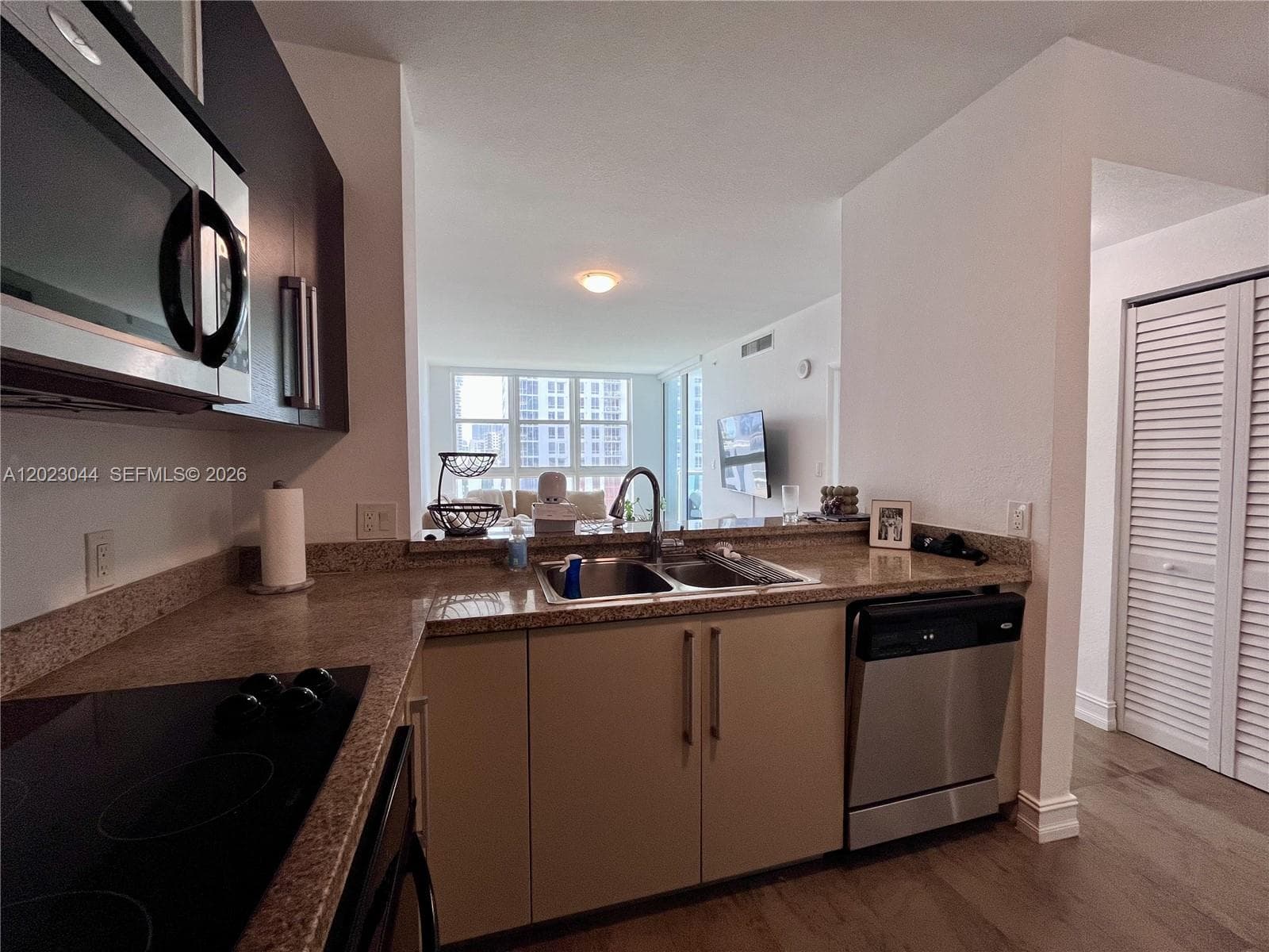 500 NE 29th St # 1005, Miami FL 33137 — 13