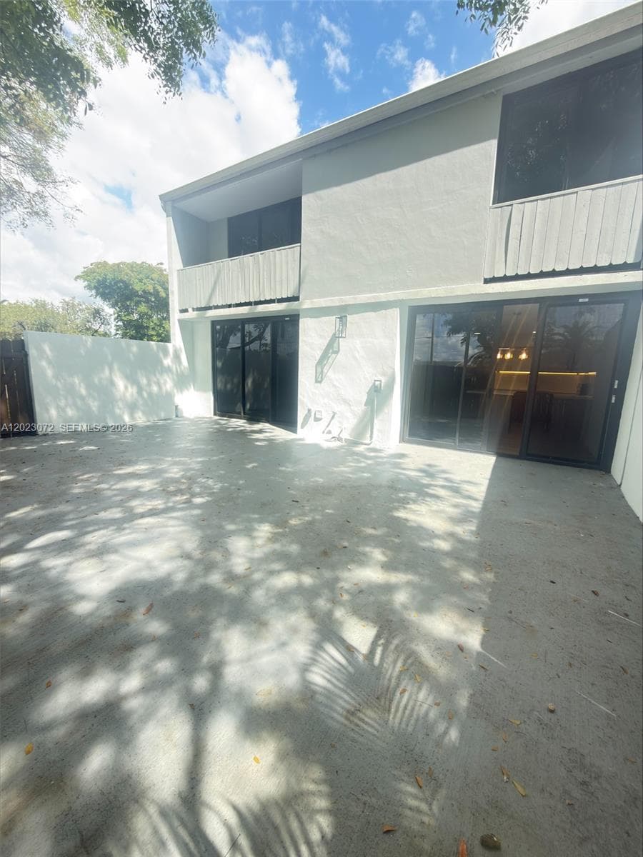 Greenway Lakes Sec One, Miami, FL — 12