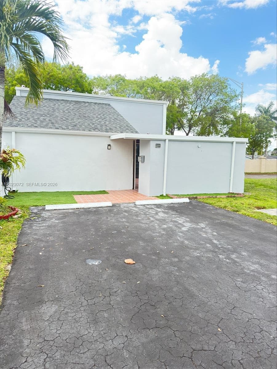 Greenway Lakes Sec One, Miami, FL — 15