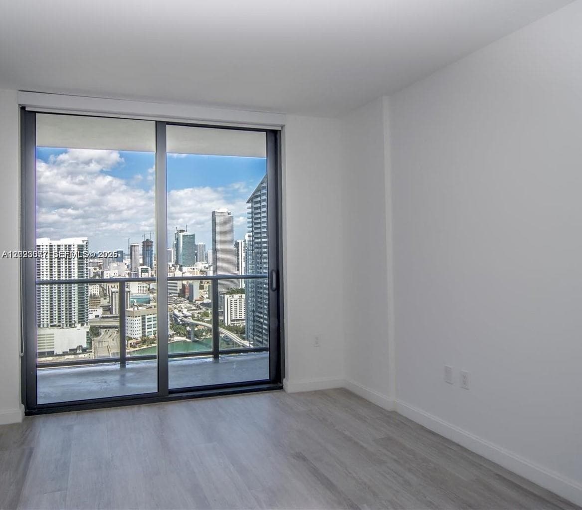 45 SW 9th St # 3501, Miami FL 33130 — 16