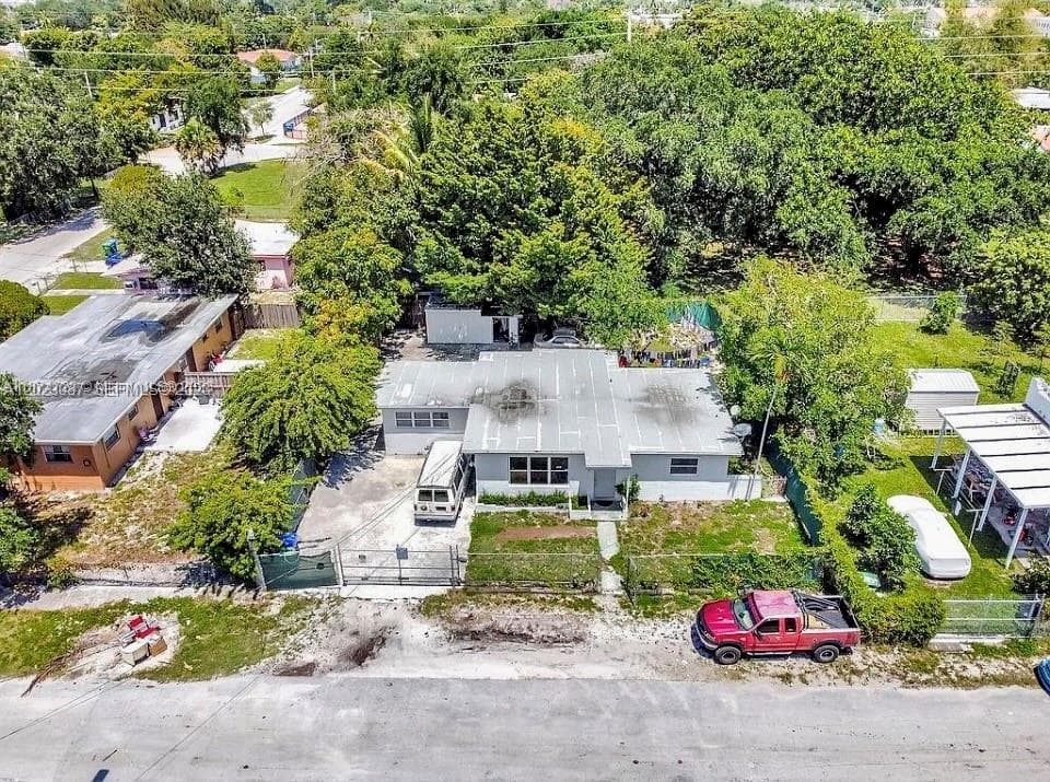 261 NW 73rd Ter, Miami FL 33150 — 2
