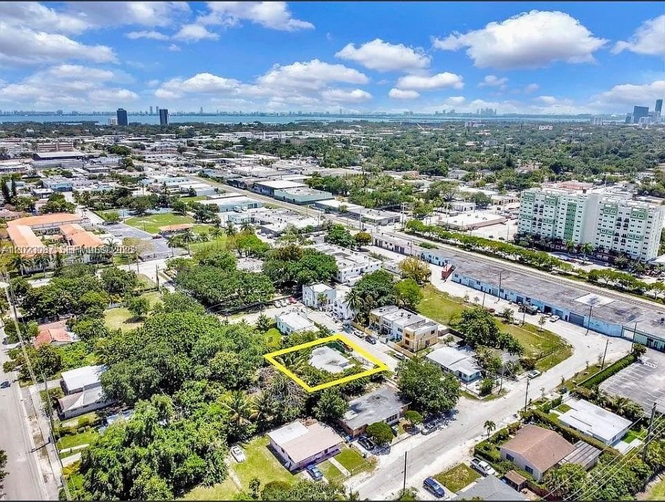 261 NW 73rd Ter, Miami FL 33150 — 1