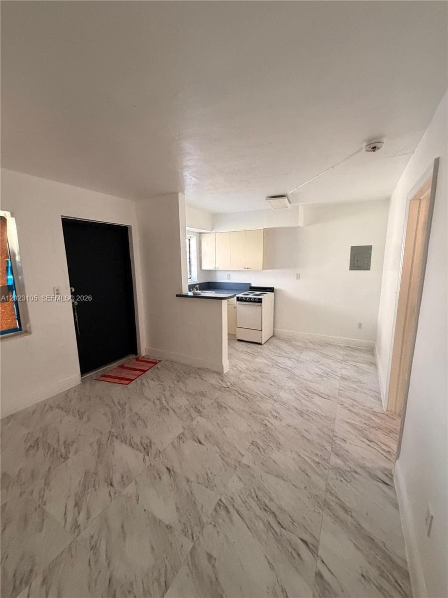 154 W 26th St # 2, Hialeah FL 33010 — 1