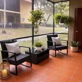 9800 Hammocks Blvd # 12, Miami FL 33196 — 2