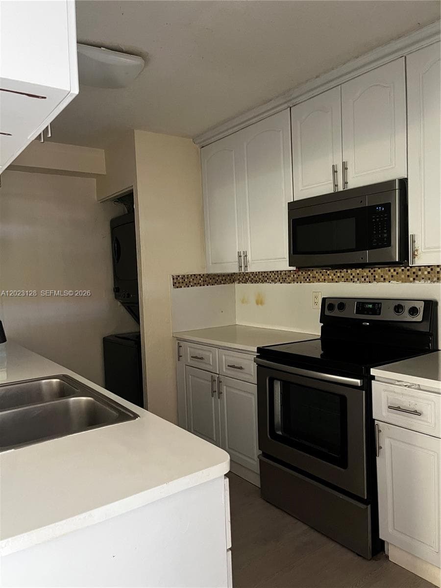9800 Hammocks Blvd # 12, Miami FL 33196 — 7