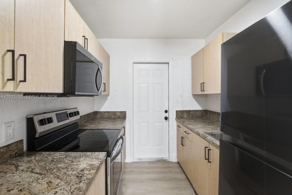 17875 SW 103rd Ave, Miami FL 33157 — 10