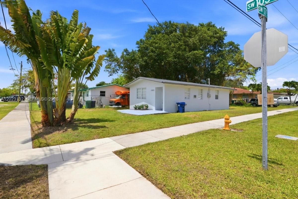 17875 SW 103rd Ave, Miami FL 33157 — 4