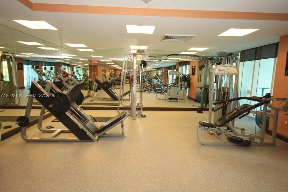 950 Brickell Bay Dr # 1701, Miami FL 33131 — 22