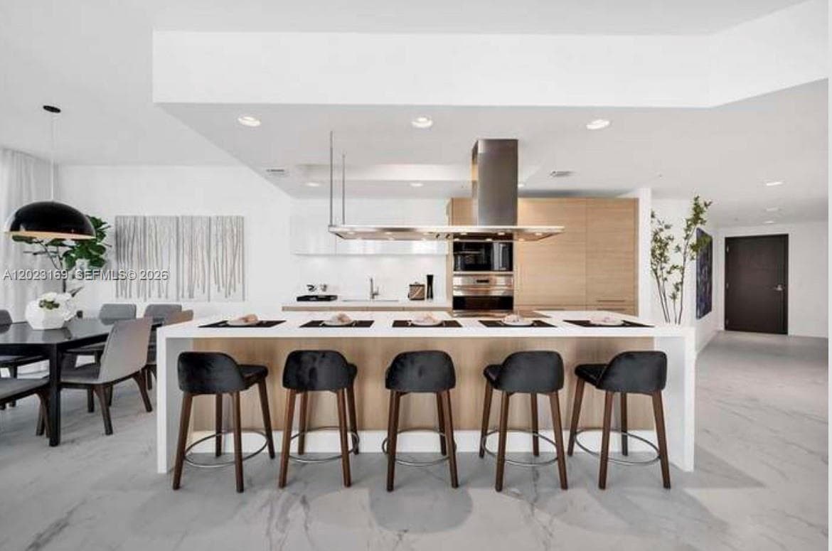 17111 Biscayne Blvd # 2209, North Miami Beach FL 33160 — 12