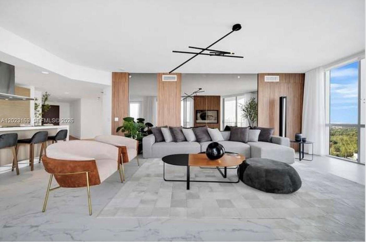 17111 Biscayne Blvd # 2209, North Miami Beach FL 33160 — 5