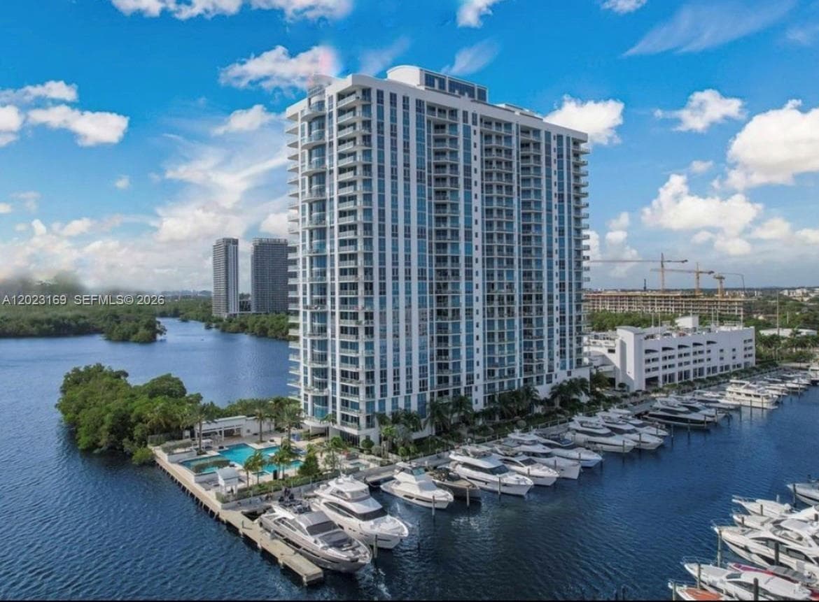 17111 Biscayne Blvd # 2209, North Miami Beach FL 33160 — 25