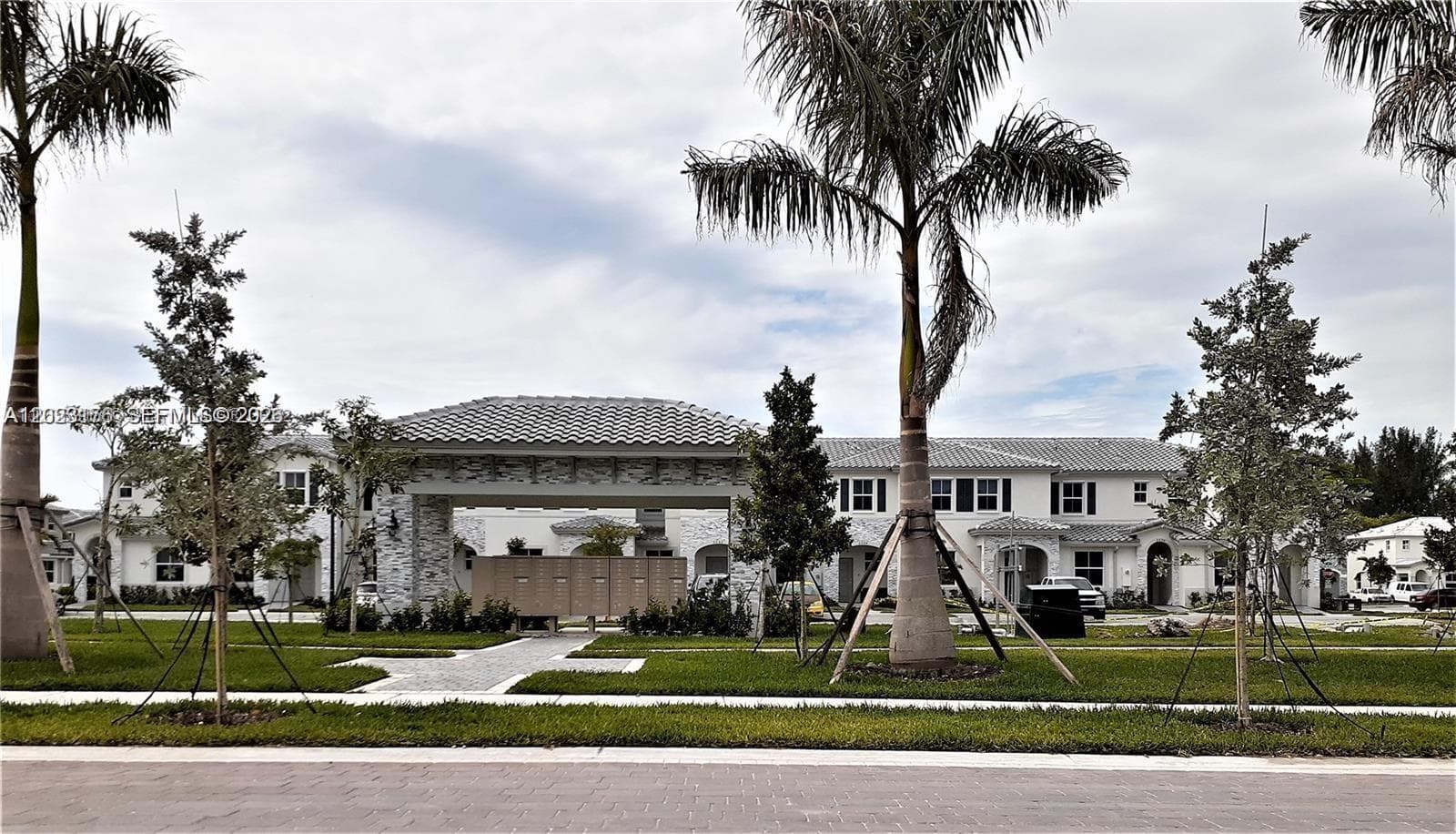1857 SE 26th Ter, Homestead FL 33035 — 3
