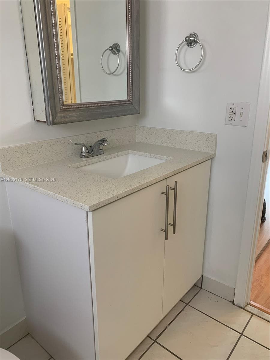 7703 Camino Real # 405, Miami FL 33143 — 2