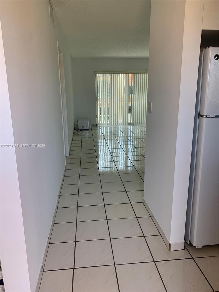 7703 Camino Real # 405, Miami FL 33143 — 6