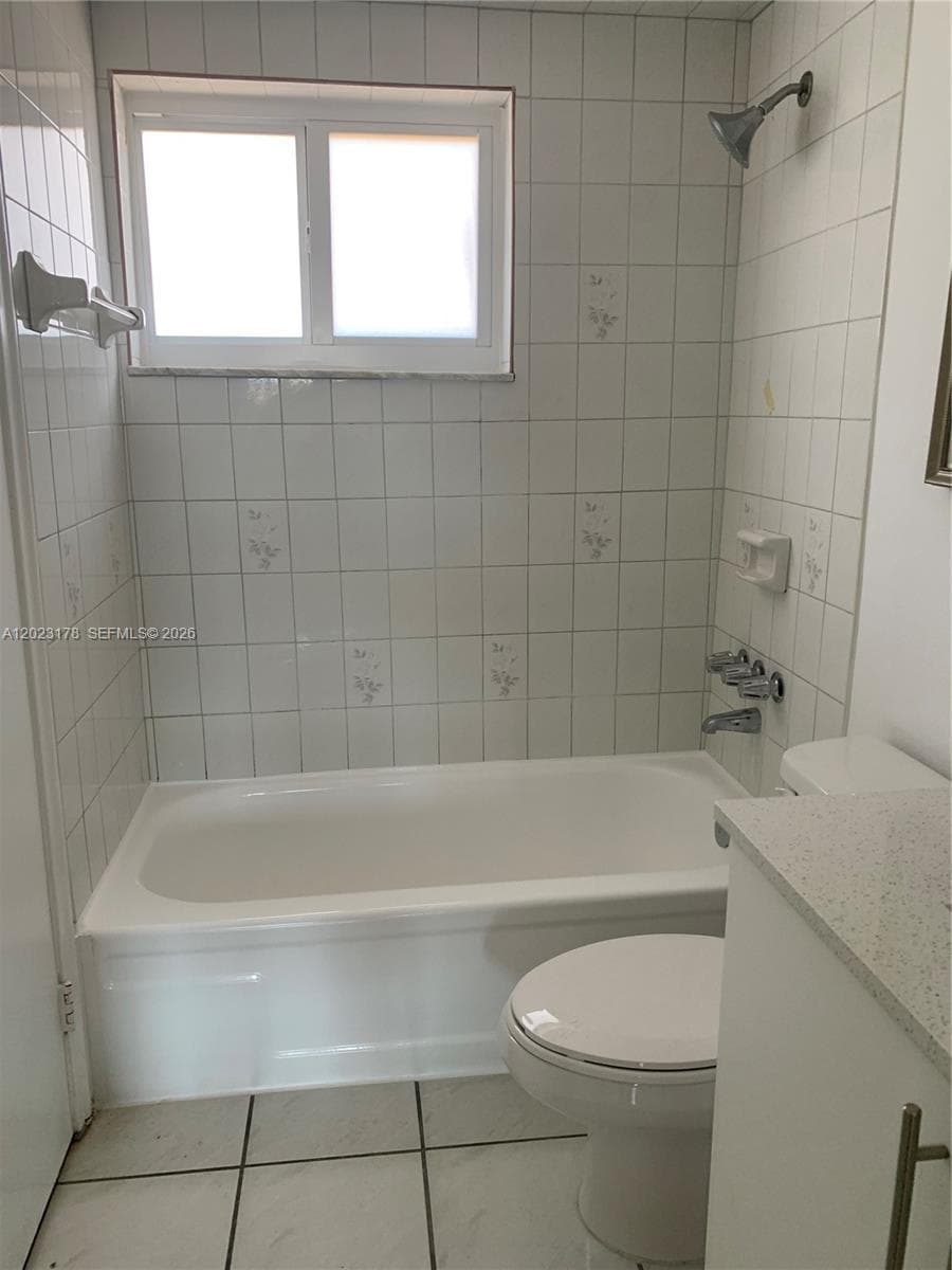 7703 Camino Real # 405, Miami FL 33143 — 4