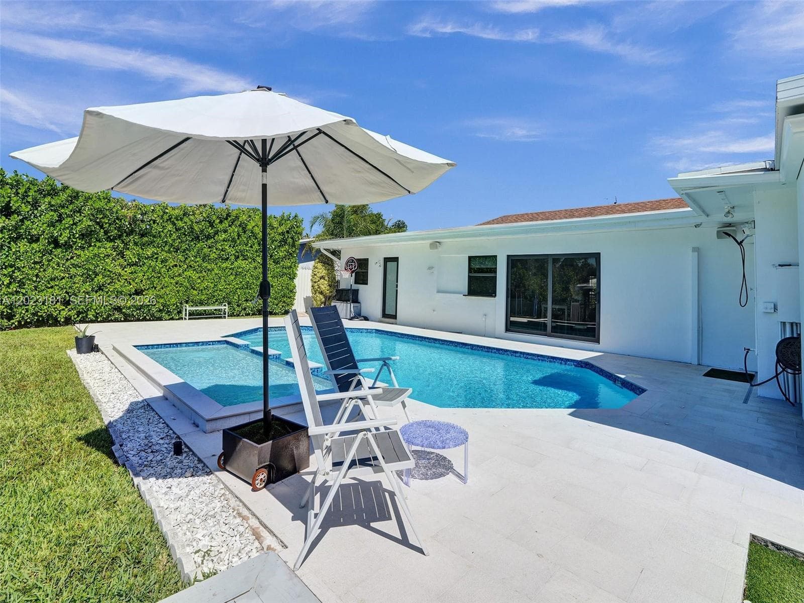 2330 NE 195th St, Miami FL 33180 — 31