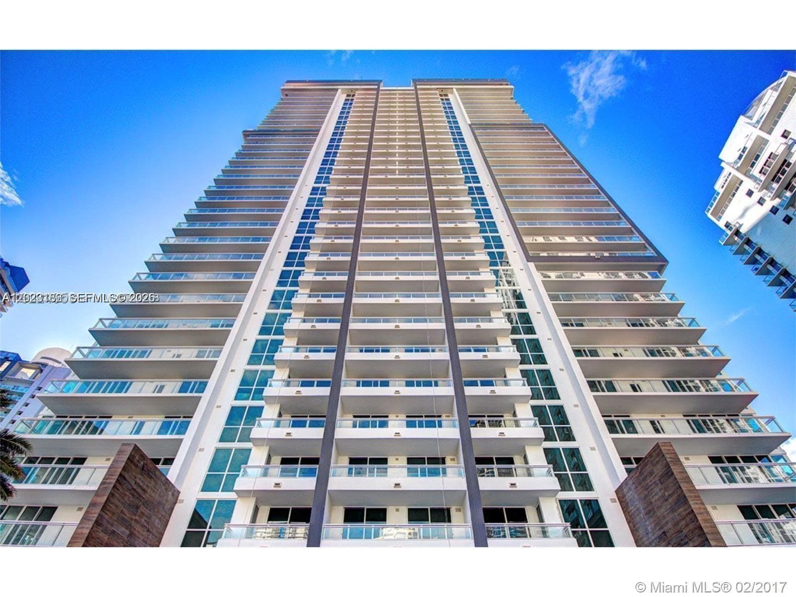1080 Brickell Ave # 2405, Miami FL 33131 — 1