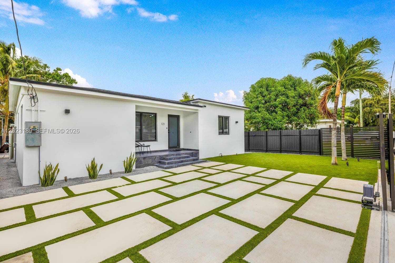 121 NW 53rd St, Miami FL 33127 — 33