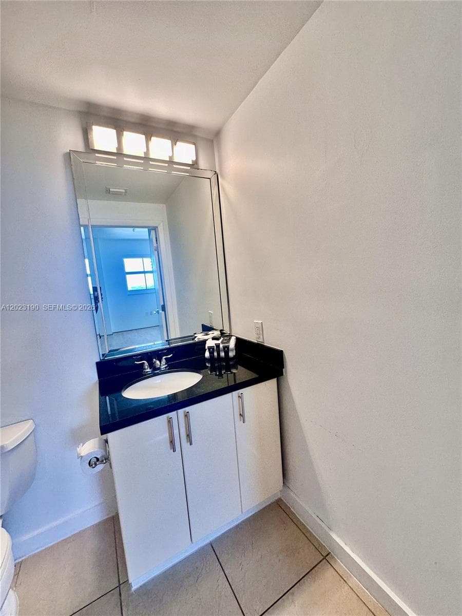 185 SE 14th Ter # 2809, Miami FL 33131 — 26