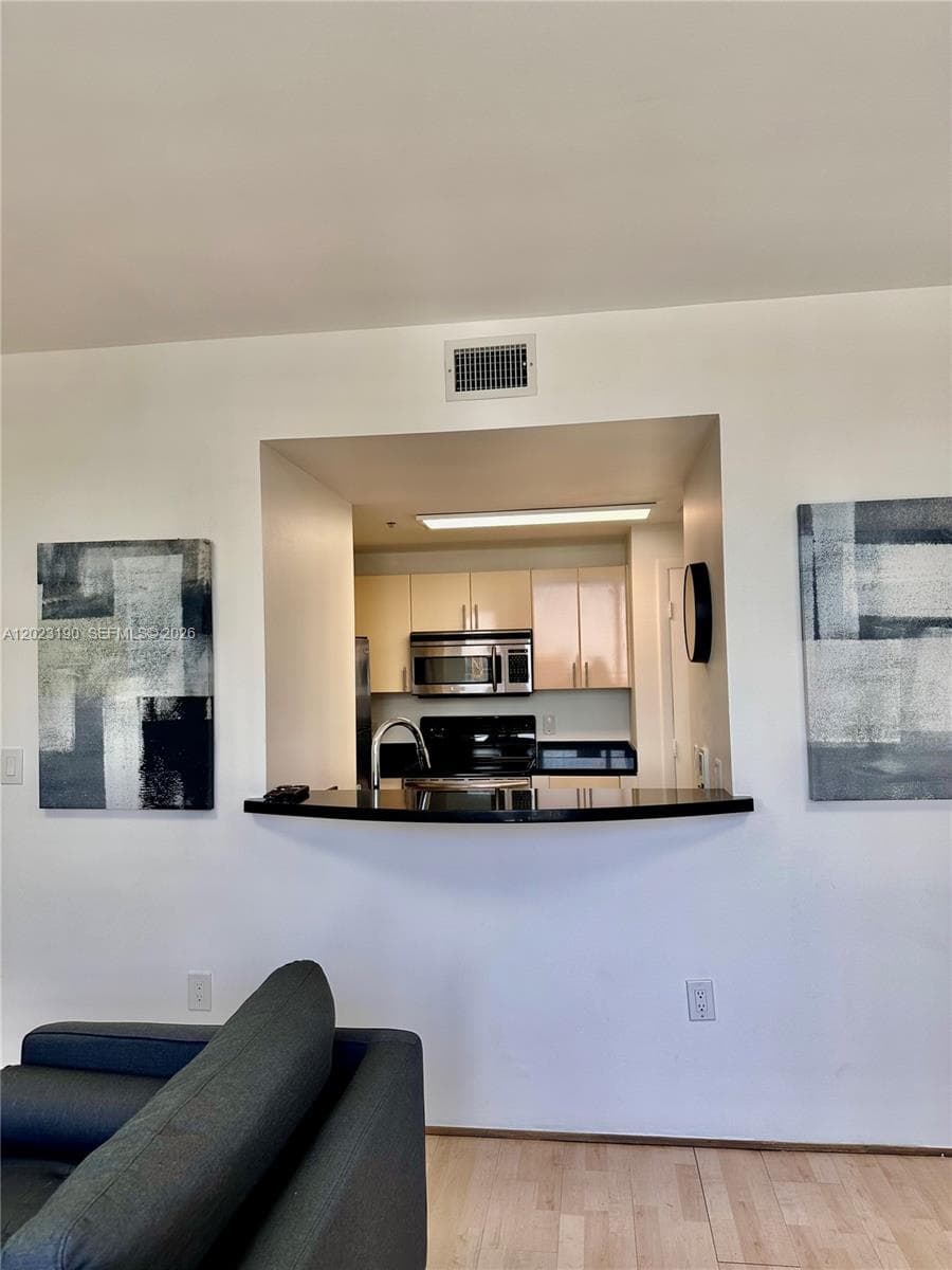 185 SE 14th Ter # 2809, Miami FL 33131 — 28