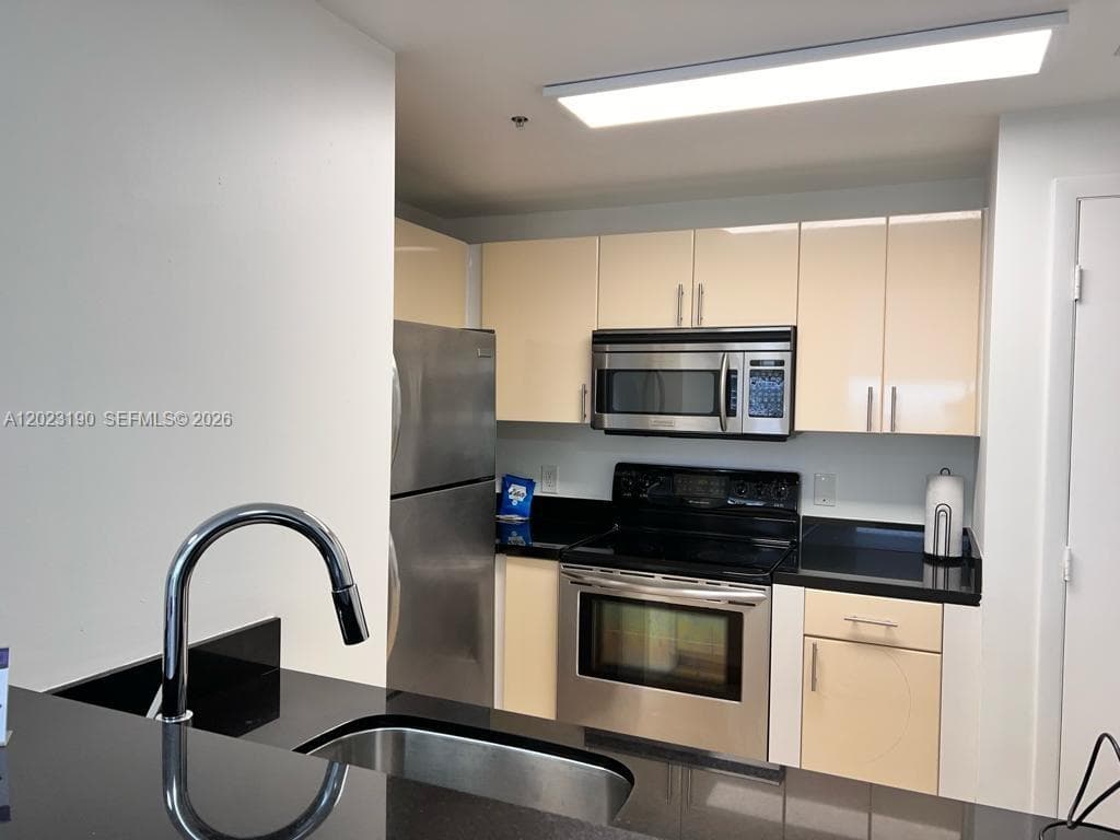 185 SE 14th Ter # 2809, Miami FL 33131 — 30