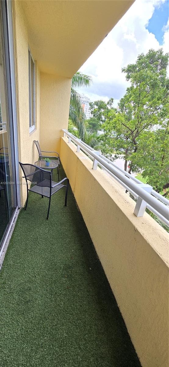 2775 NE 187th St # 314, Aventura FL 33180 — 21