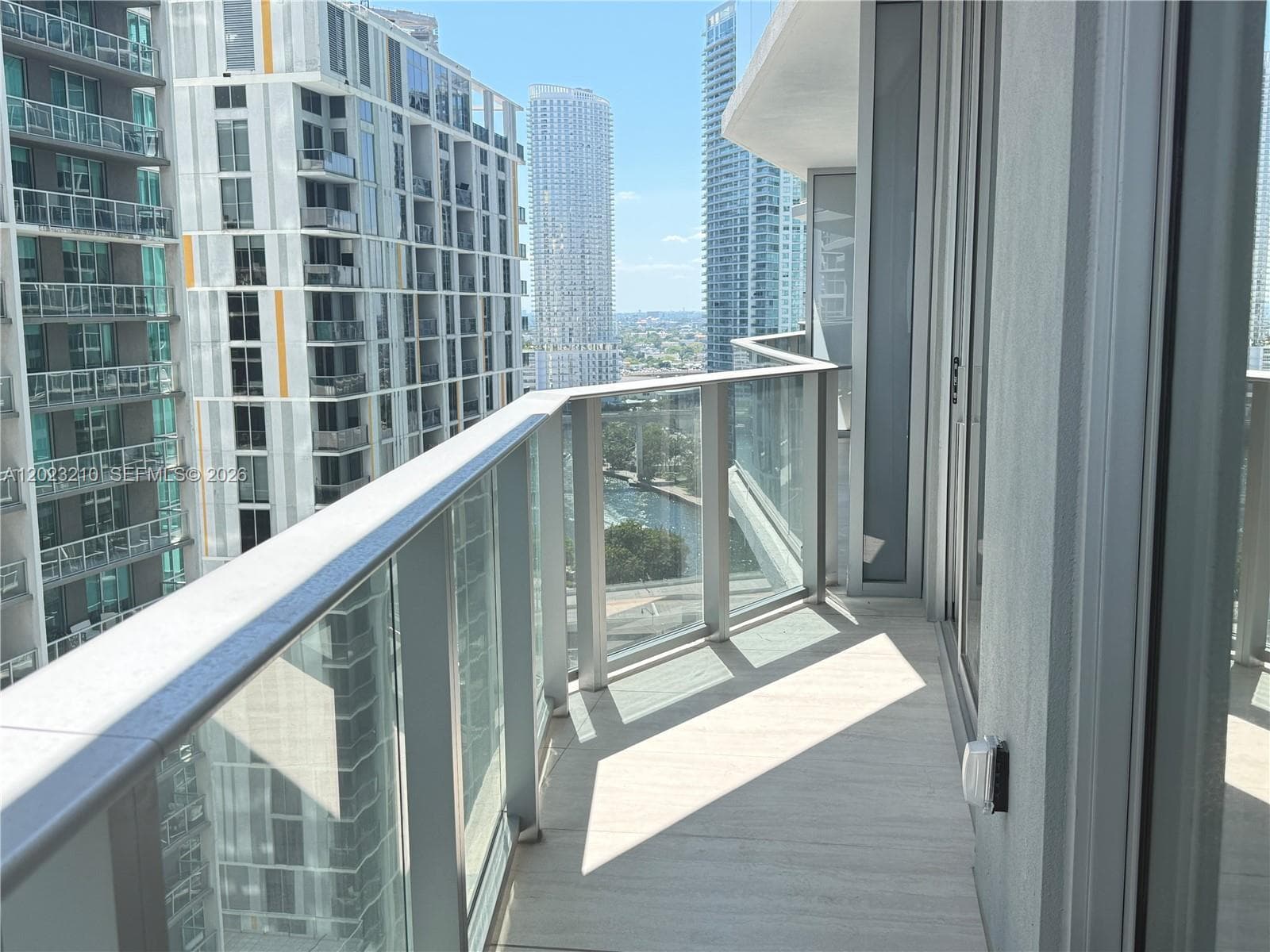 77 SE 5th ST # 2111, Miami FL 33131 — 12