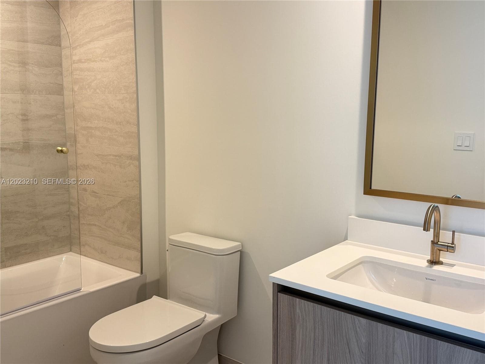 77 SE 5th ST # 2111, Miami FL 33131 — 15