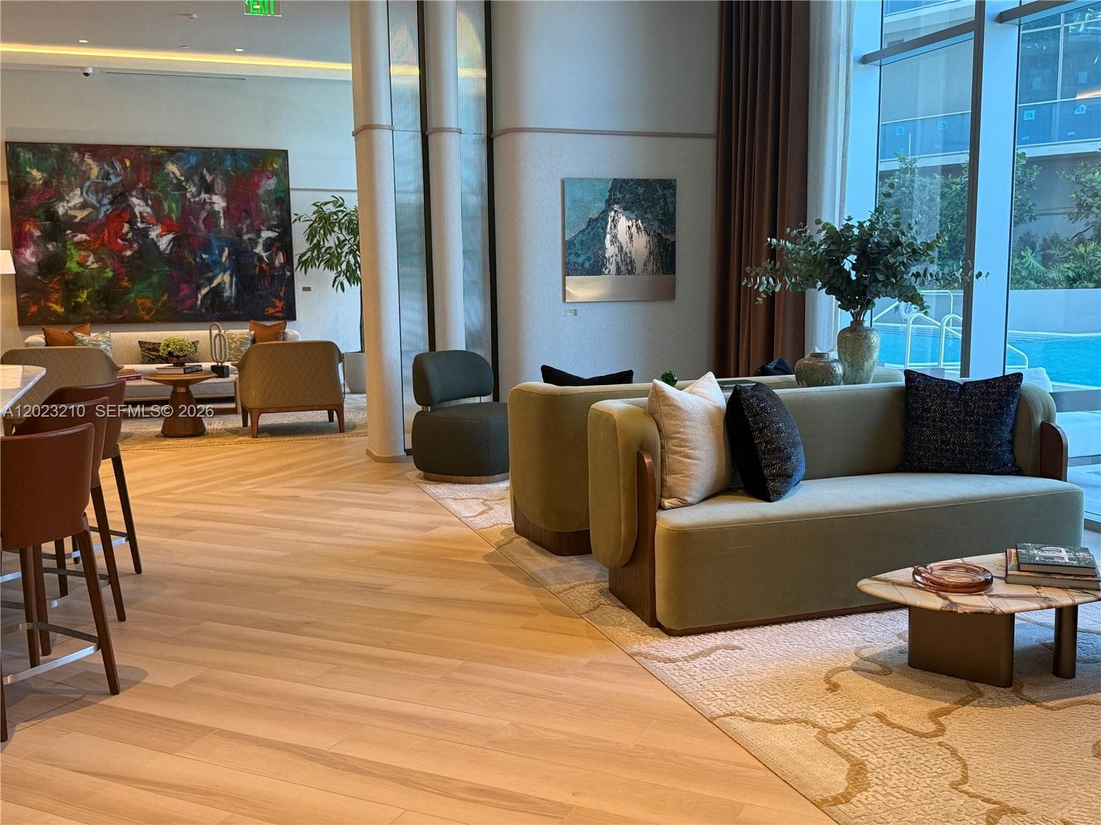 77 SE 5th ST # 2111, Miami FL 33131 — 21