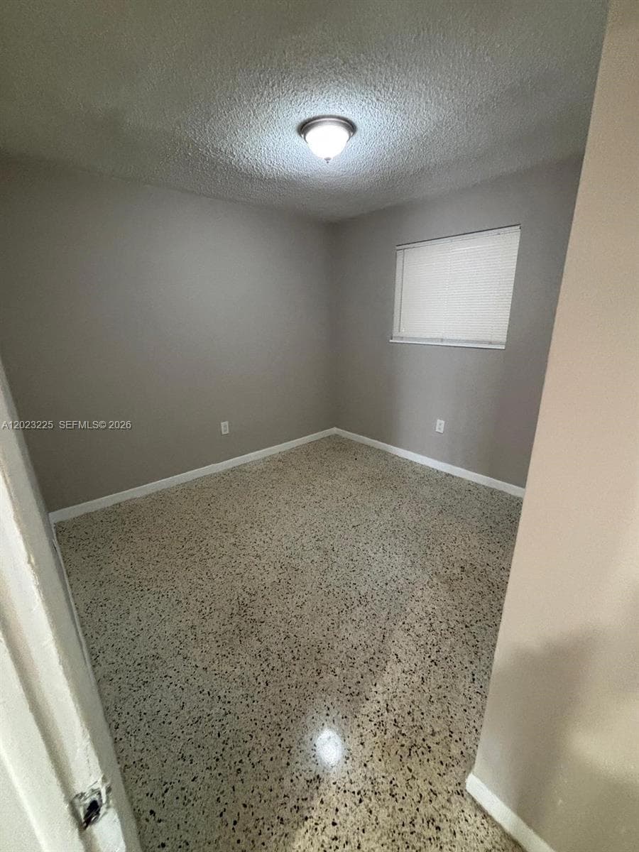 1047 SW 7th St # 6, Miami FL 33130 — 8