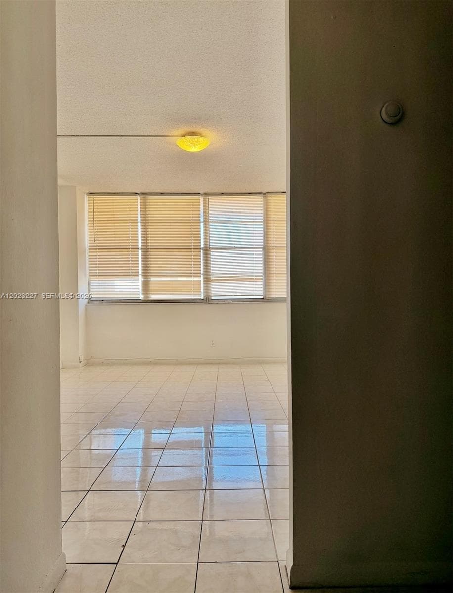 2025 NE 164th St # 706, North Miami Beach FL 33162 — 4