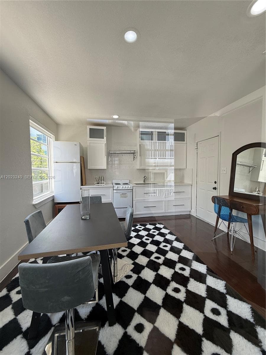 723 2nd St # 8, Miami Beach FL 33139 — 5