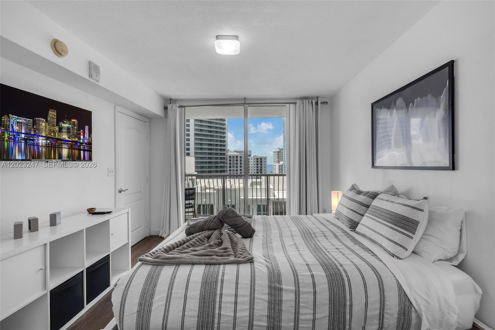 1200 Brickell Bay Dr # 2915, Miami FL 33131 — 26