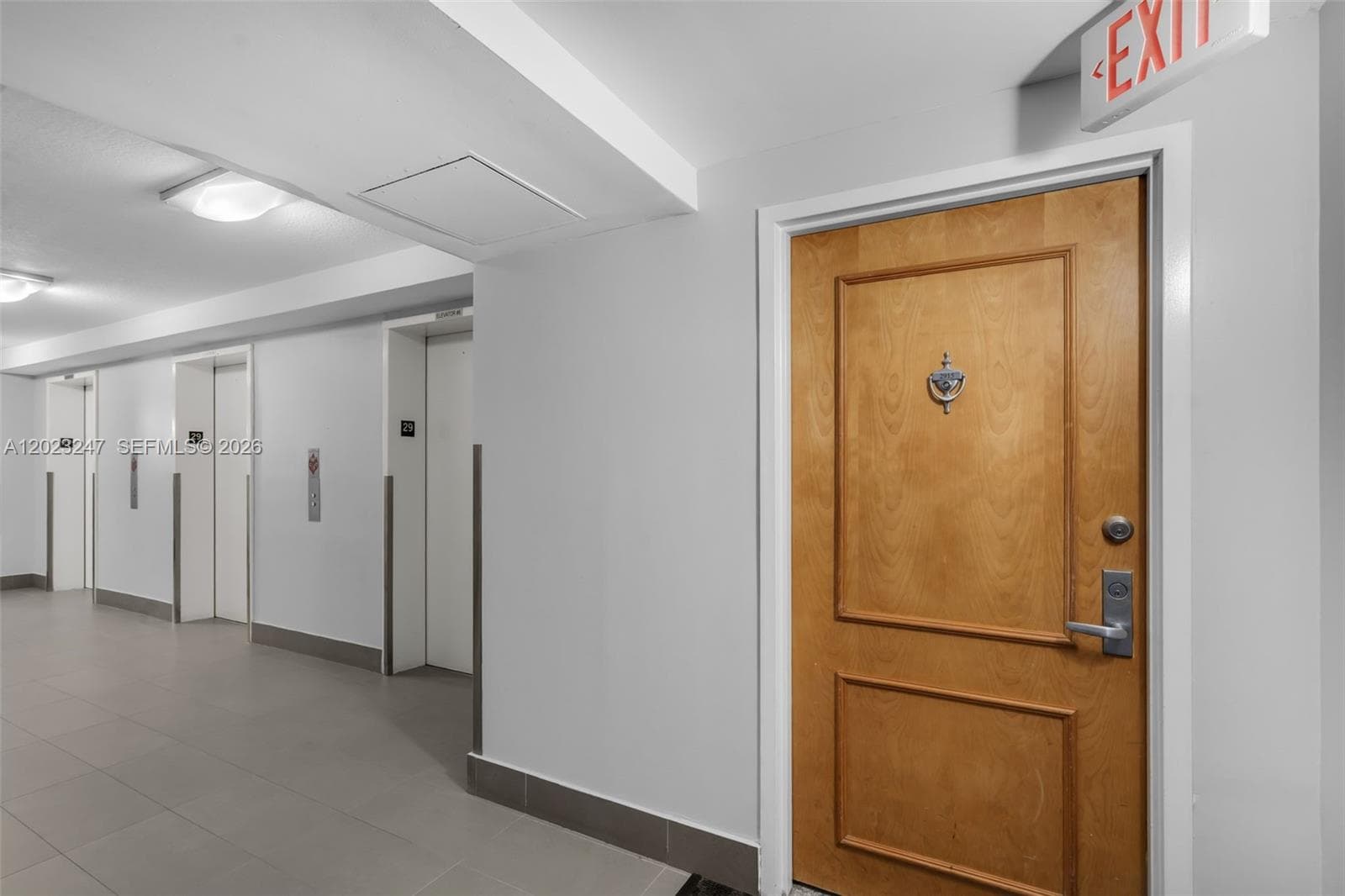 1200 Brickell Bay Dr # 2915, Miami FL 33131 — 32