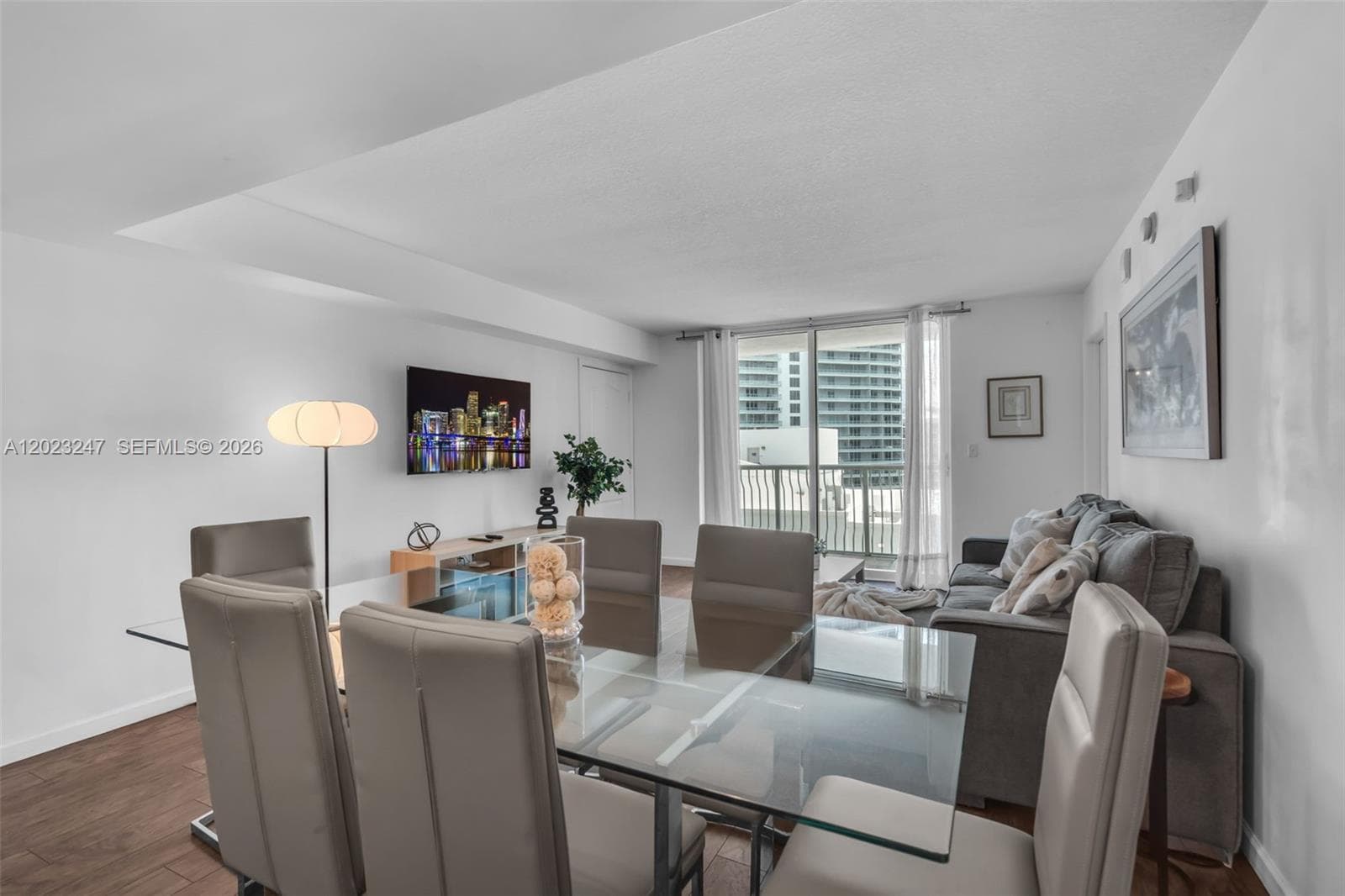 1200 Brickell Bay Dr # 2915, Miami FL 33131 — 10