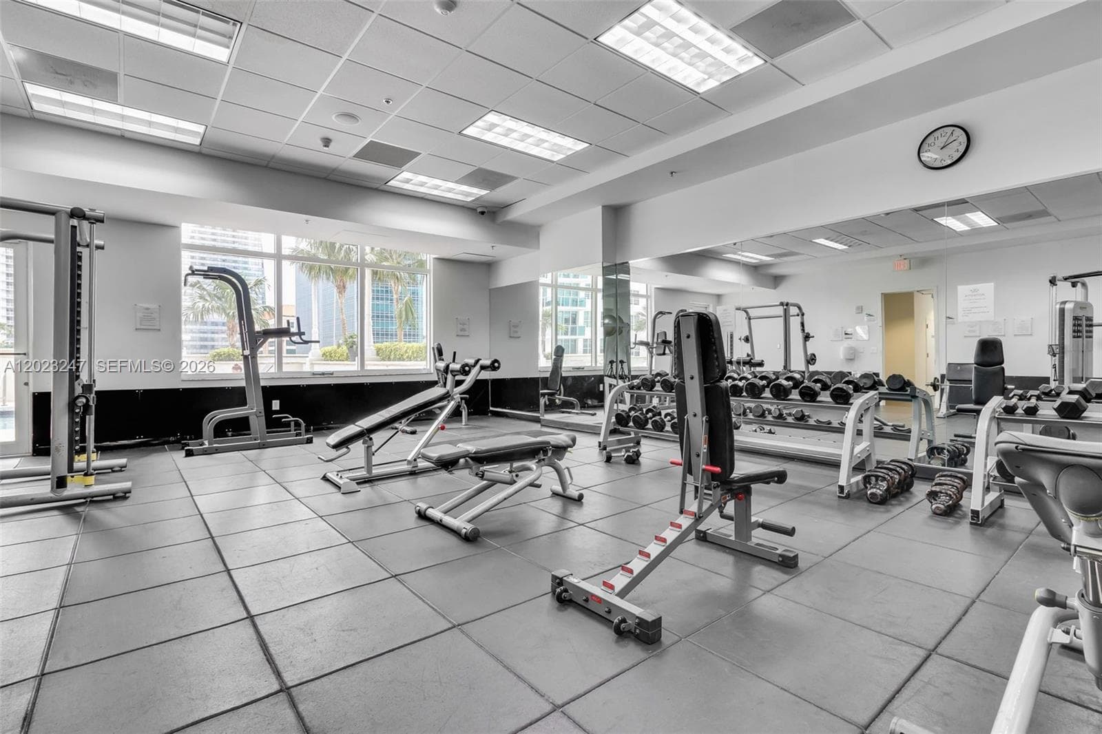 1200 Brickell Bay Dr # 2915, Miami FL 33131 — 33