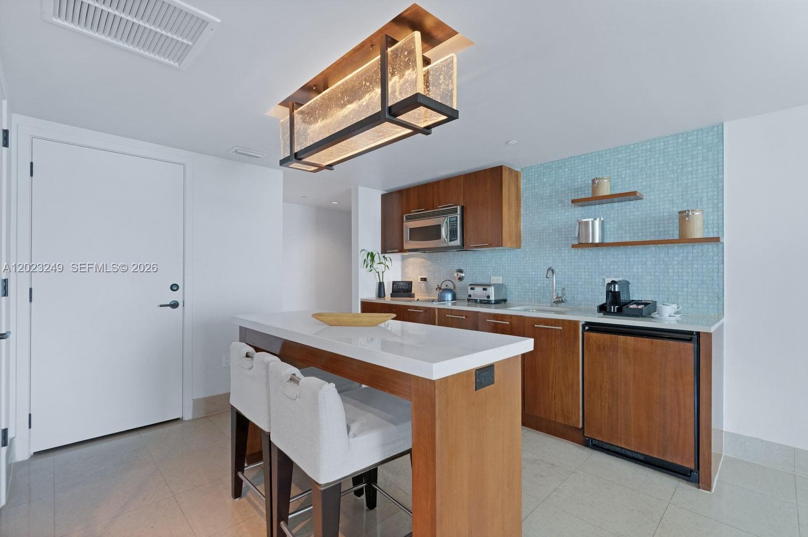 6801 Collins Ave, Miami Beach FL 33141 — 17