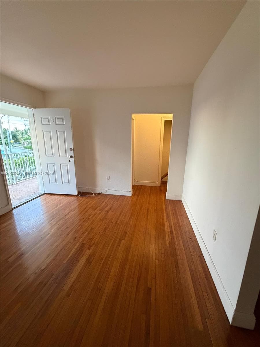 2200 Calais Dr # 5, Miami Beach FL 33141 — 3
