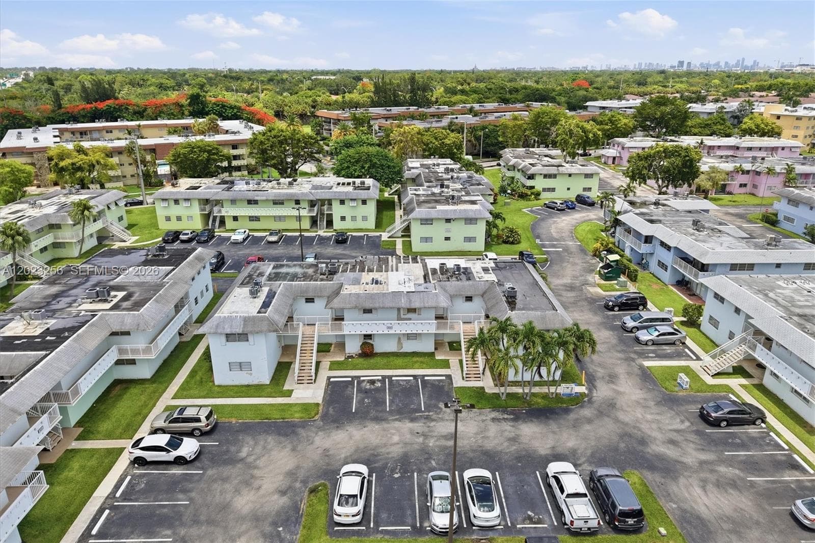 7680 SW 82nd St # H121, Miami FL 33143 — 27